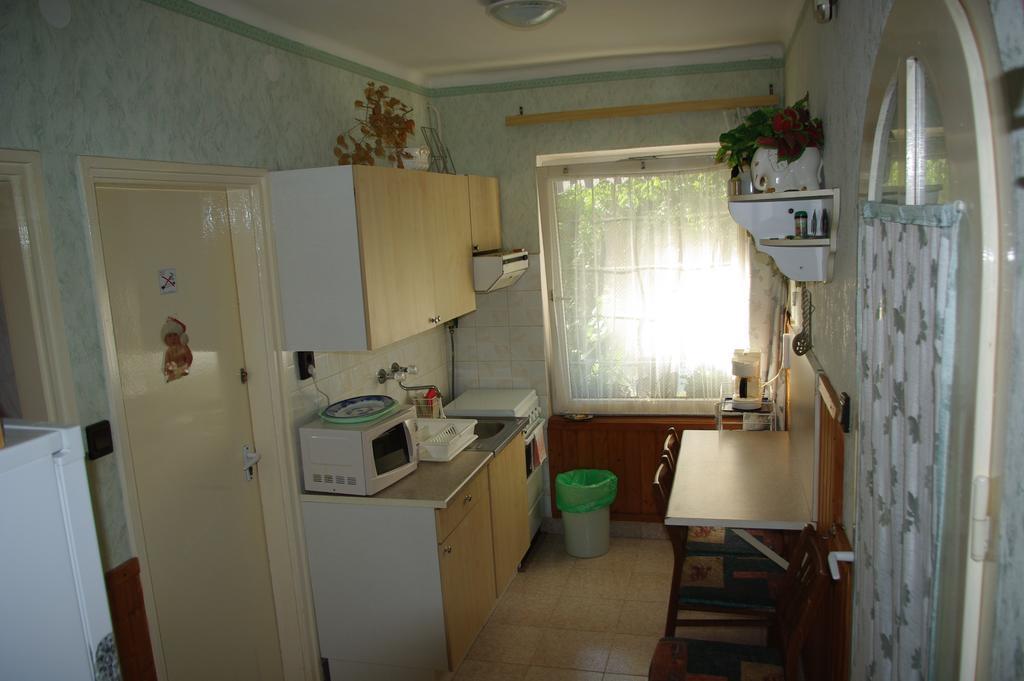 Balaton-Lak Apartmanház Siófok Exterior foto